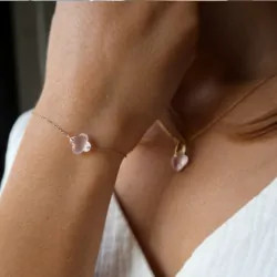 bracelet chaine en or et quartz rose