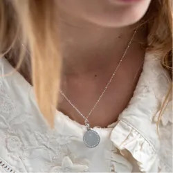 Cadena de perlas platino