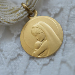 médaille mère sainte or 18 carats