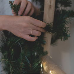 Anillo abierto de oro con...