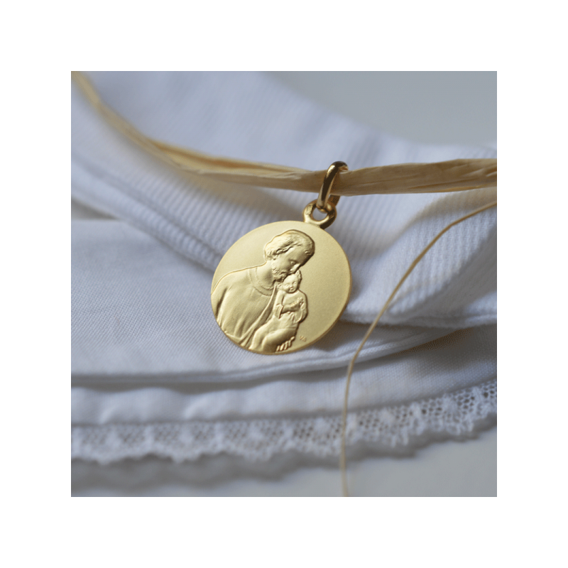 Medaille bapteme Saint Joseph 9 carats maison laudate