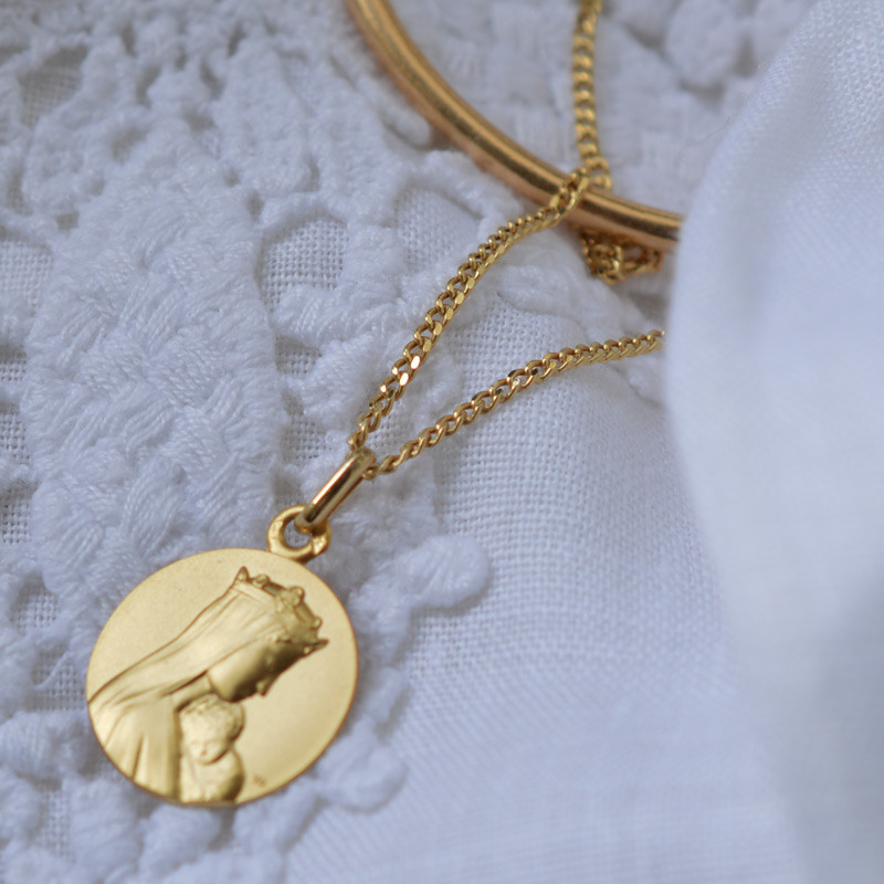 Médaille bapteme vierge à l'enfant Portrait de notre dame de la sagesse