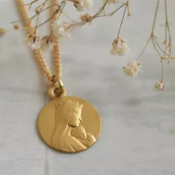 portrait notre dame de la sagesse medaille 9 carats