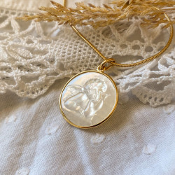 Médaille de baptême Ange Raphael nacre