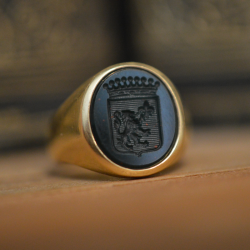 Chevalière or jaune 18 carats sur pierre - gravure sur jaspe