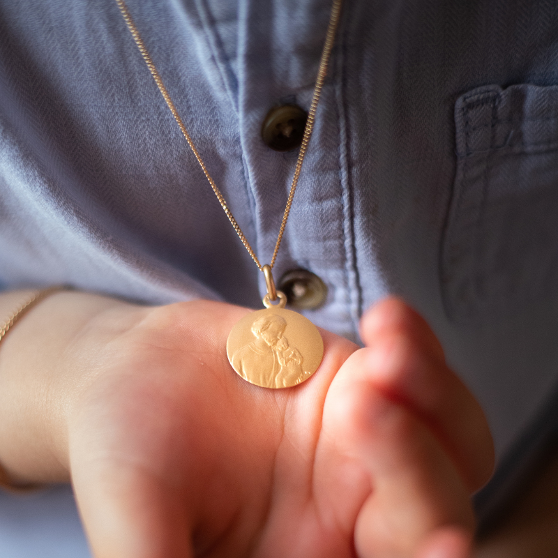 Medaille bapteme Saint Joseph 9 carats maison laudate