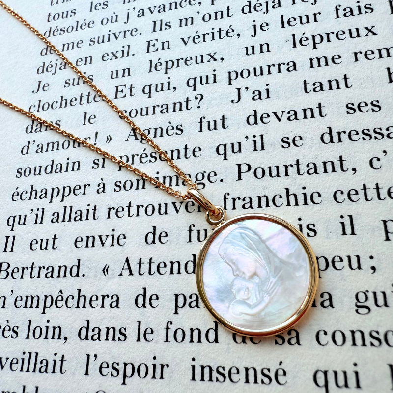 Medaille de Baptême Vierge Mère en Nacre et Or 18 carats