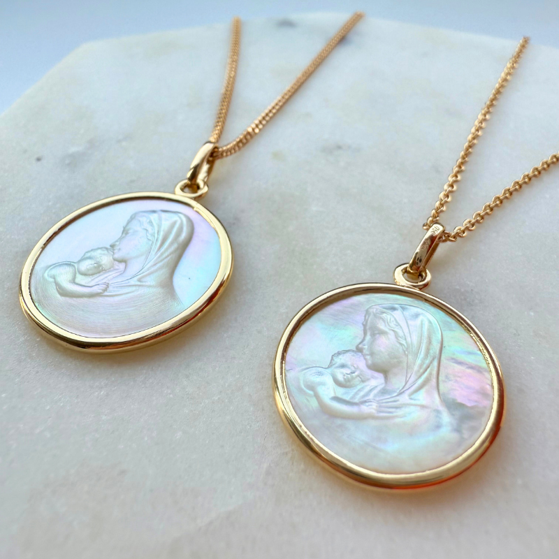 Medaille de Baptême Vierge Mère en Nacre et Or 18 carats