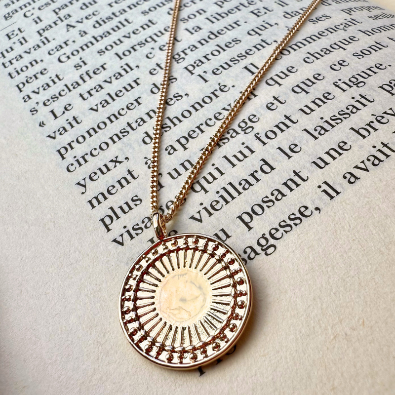 Colgante de sol en oroChapado - Maison Laudate