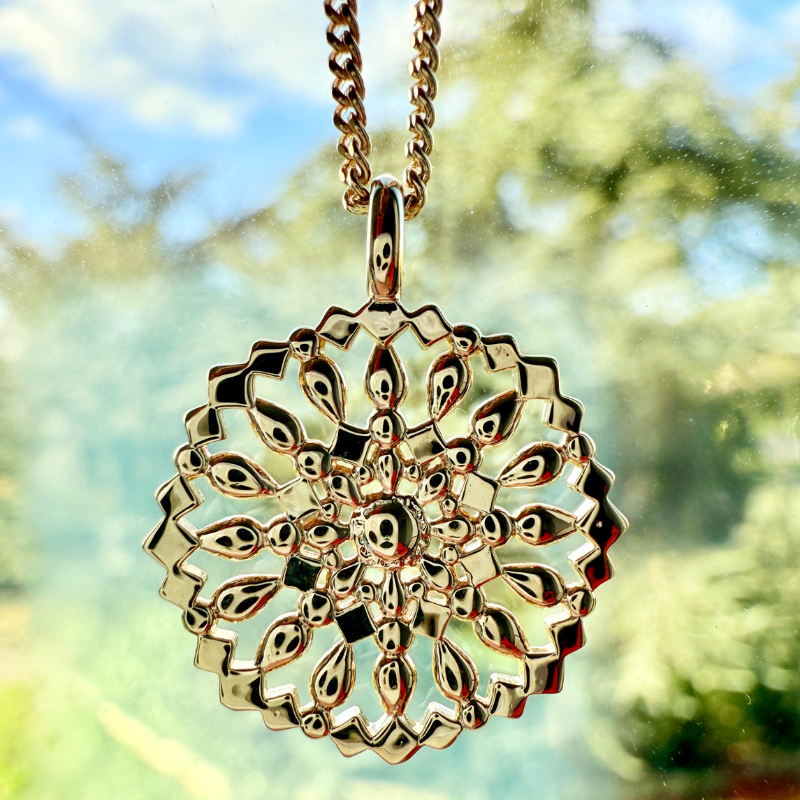 Colgante de rosetón en oroChapado - Maison Laudate