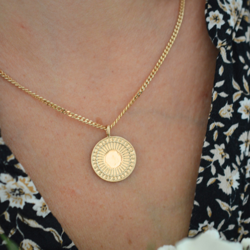 Colgante de sol en oroChapado - Maison Laudate