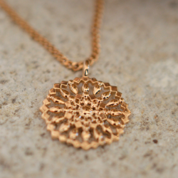 Pendentif Rosace plaqué or
