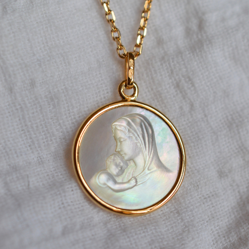 Medaille de Baptême Vierge Mère en Nacre et Or 18 carats