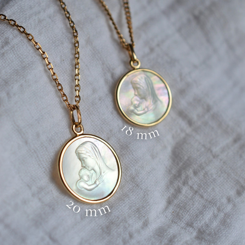 Medaille de Baptême Vierge Mère en Nacre et Or 18 carats