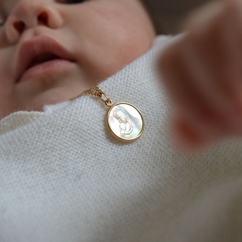 Medaille de Baptême Vierge Mère en Nacre et Or 18 carats