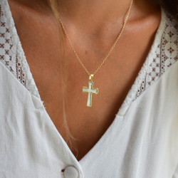 Colgante Cruz de oro y nácar
