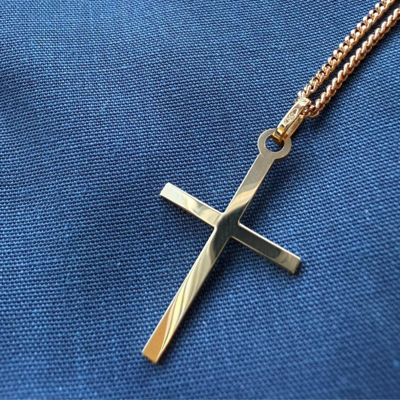 Colgante Cruz Herencia en Oro 18 Kilates - Casa Laudate