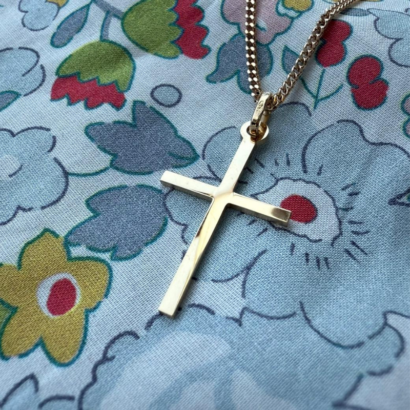 Colgante Cruz Herencia en Oro 18 Kilates - Casa Laudate