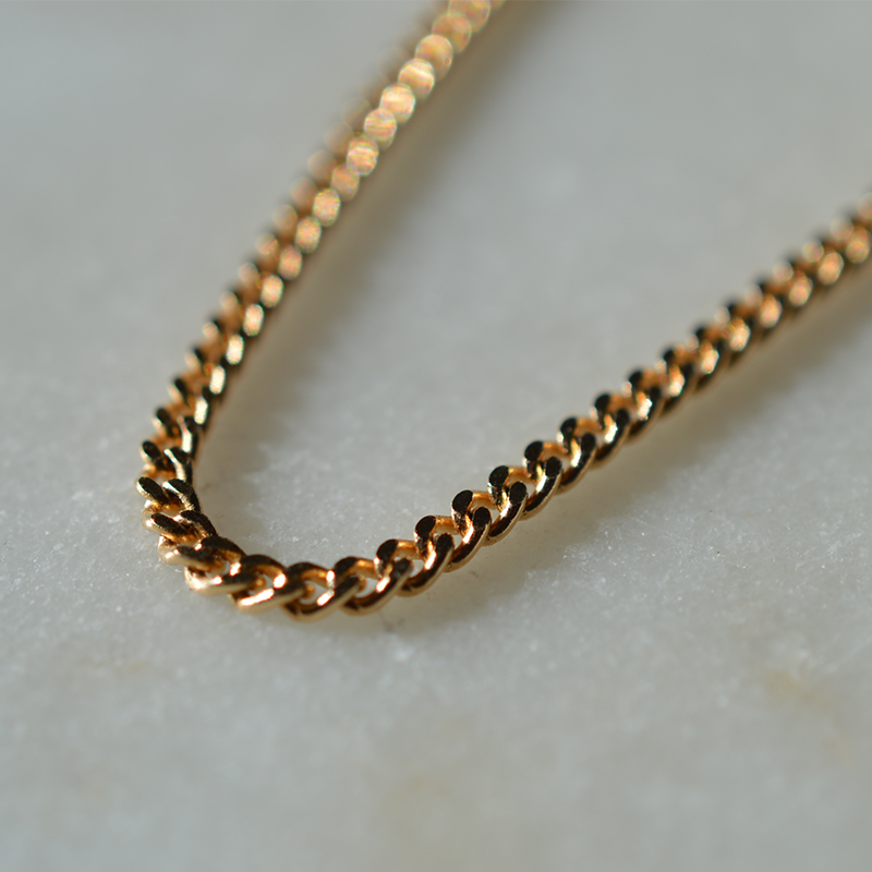 Cadena bautismo bebé en oro amarillo de 18 quilates con eslabones gourmette - Maison Laudate