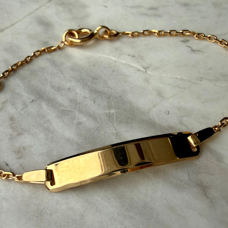 Gourmette para bebé rectangular en oro amarillo de 9 quilates - Grabado personalizado