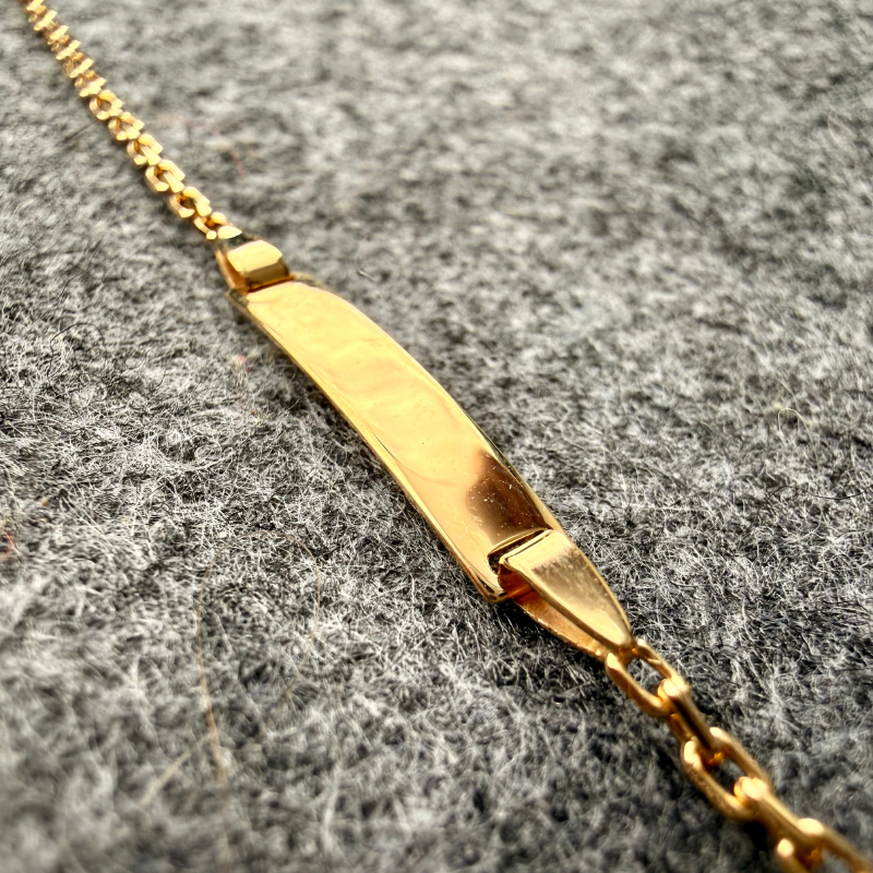 Gourmette para bebé en oro de 9 quilates con malla forçat limada - Grabado personalizado