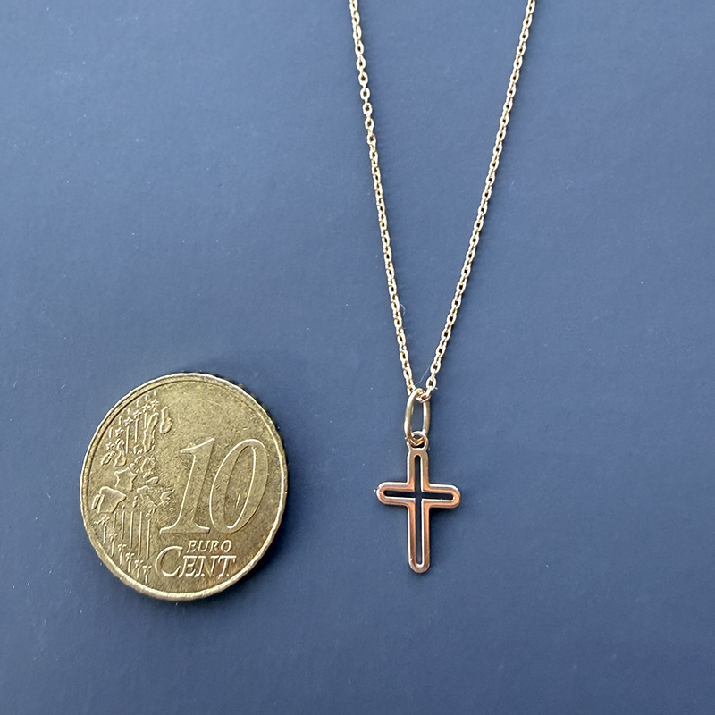 Pequeña Cruz Calada en Oro 18 Quilates - Laudate