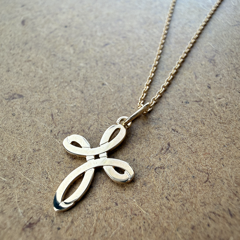 Cruz Léontine en oro de 18 quilates - Laudate