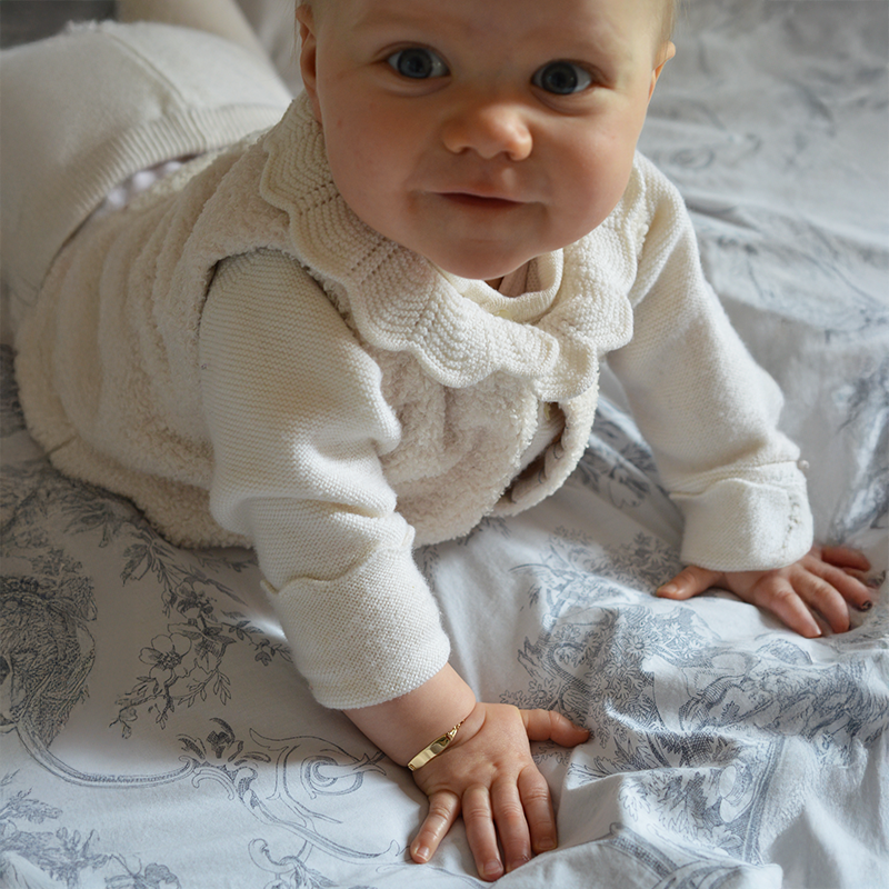 Gourmette para bebé rectangular en oro amarillo de 9 quilates - Grabado personalizado