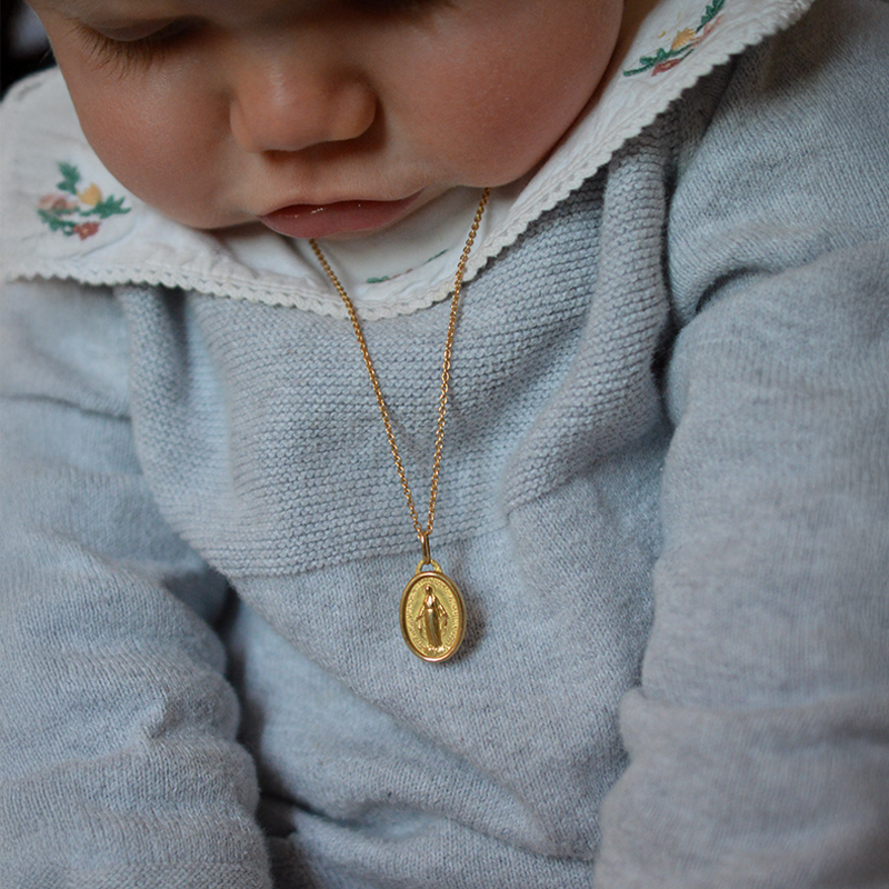 Medalla Milagrosa Virgen de los Pobres Oro de 18 Quilates - Maison Laudate