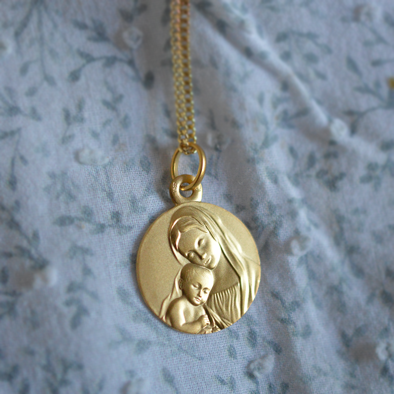 Medalla de Bautismo Virgen con el Niño Madre Protectora Oro 18 Quilates