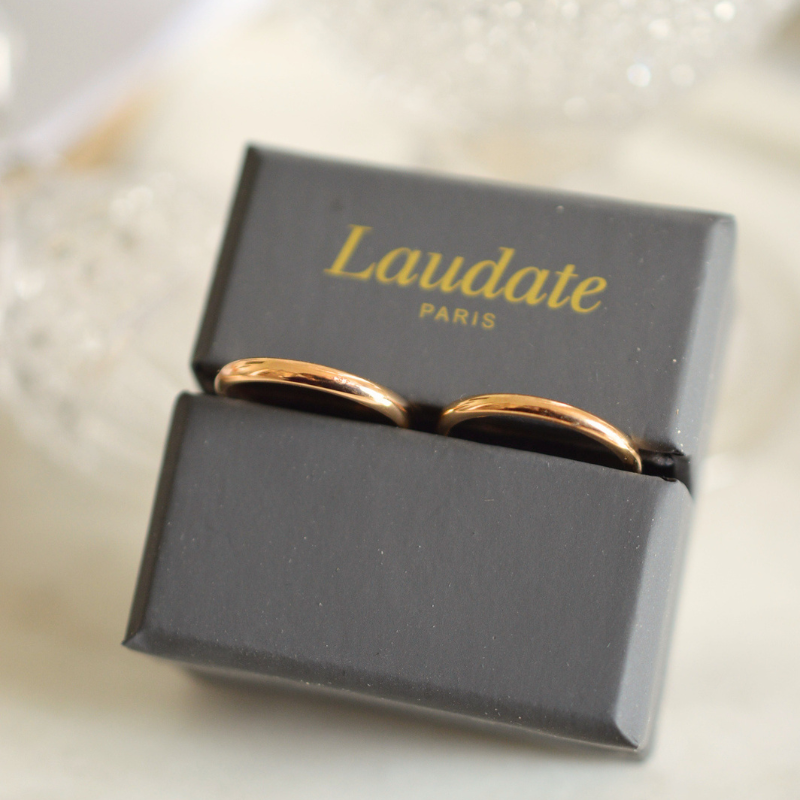 Alianza de matrimonio de oro amarillo medio aro - Laudate