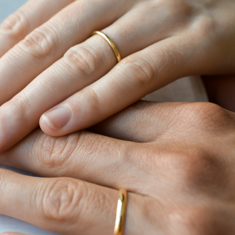 Alianza de matrimonio de oro amarillo medio aro - Laudate