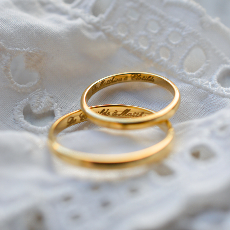 Alianza de matrimonio de oro amarillo medio aro - Laudate
