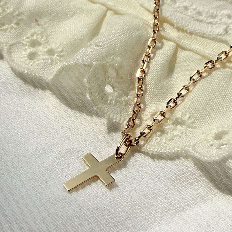 Mini Colgante Cruz Latina Oro 18 Quilates - Laudate