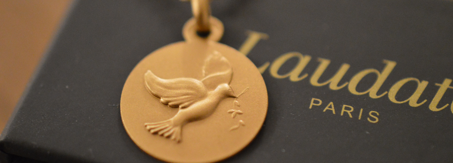 Medalla de Bautismo en Oro Amarillo de 9 quilates