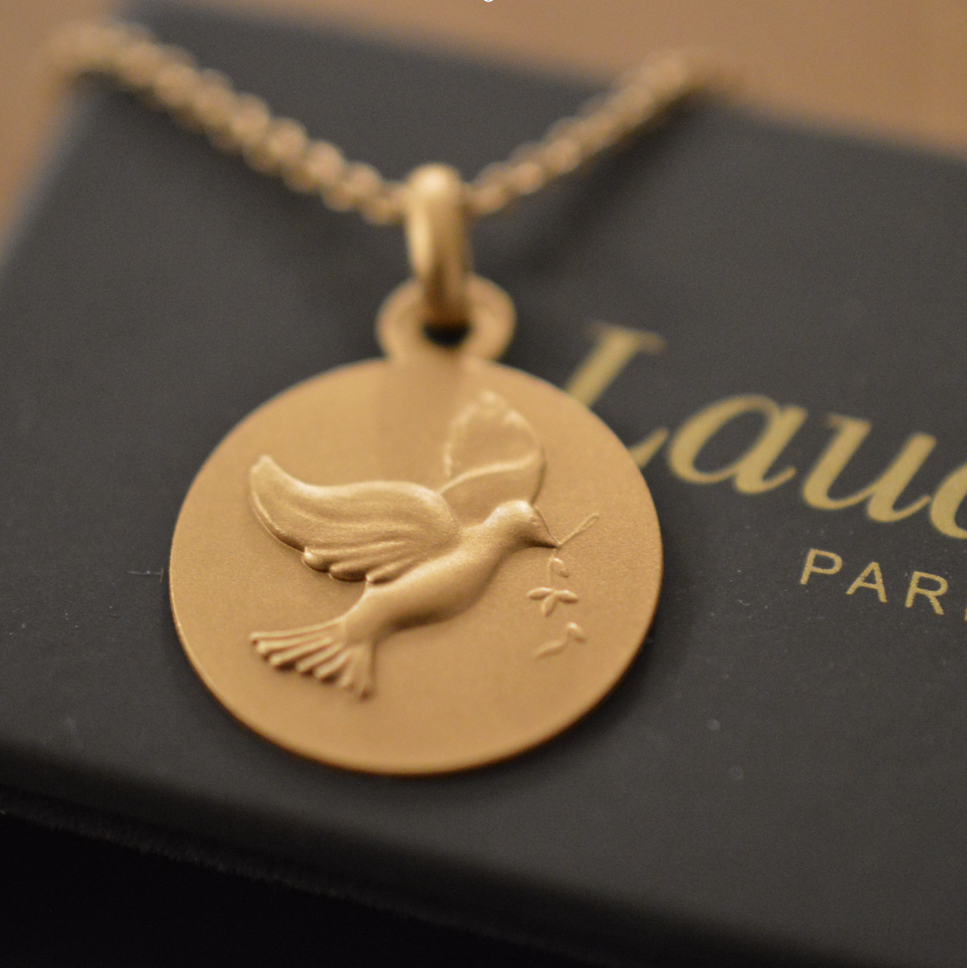 Medalla de Bautismo en Oro Amarillo de 9 quilates