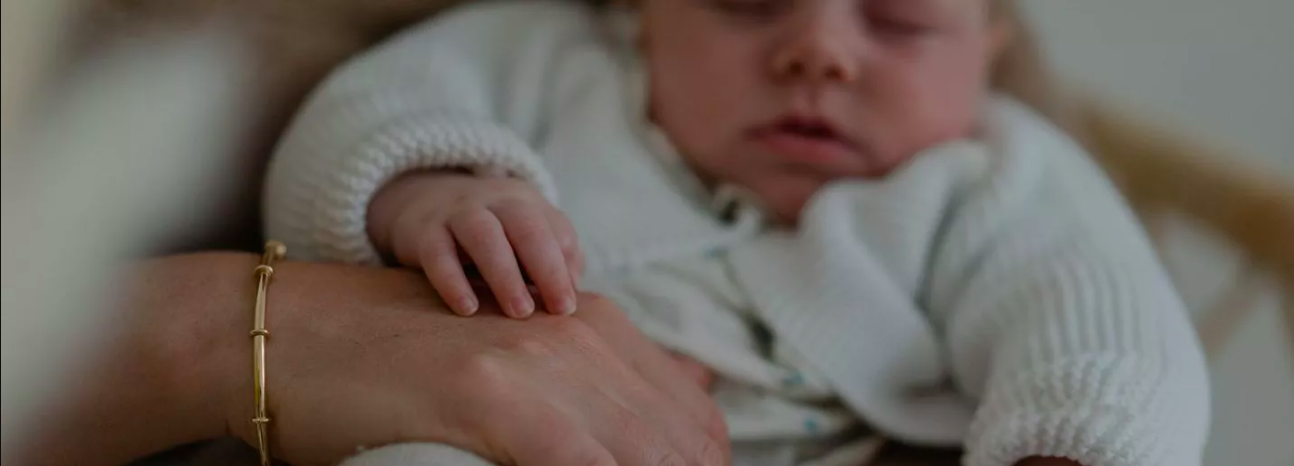 Pulsera de oro para mujer